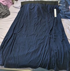 PLUS SIZE Long navy blue skirt with a slit